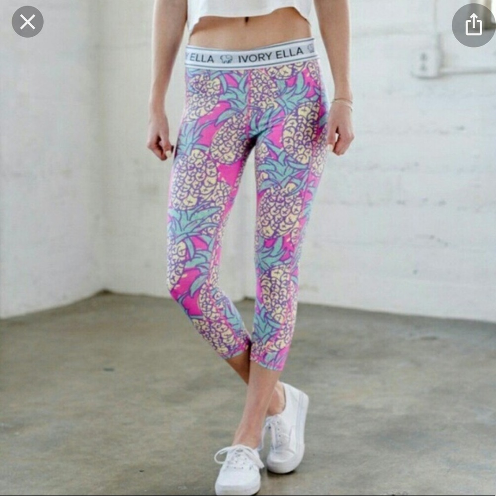 Ivory Ella Pineapple Printed Capri Leggings